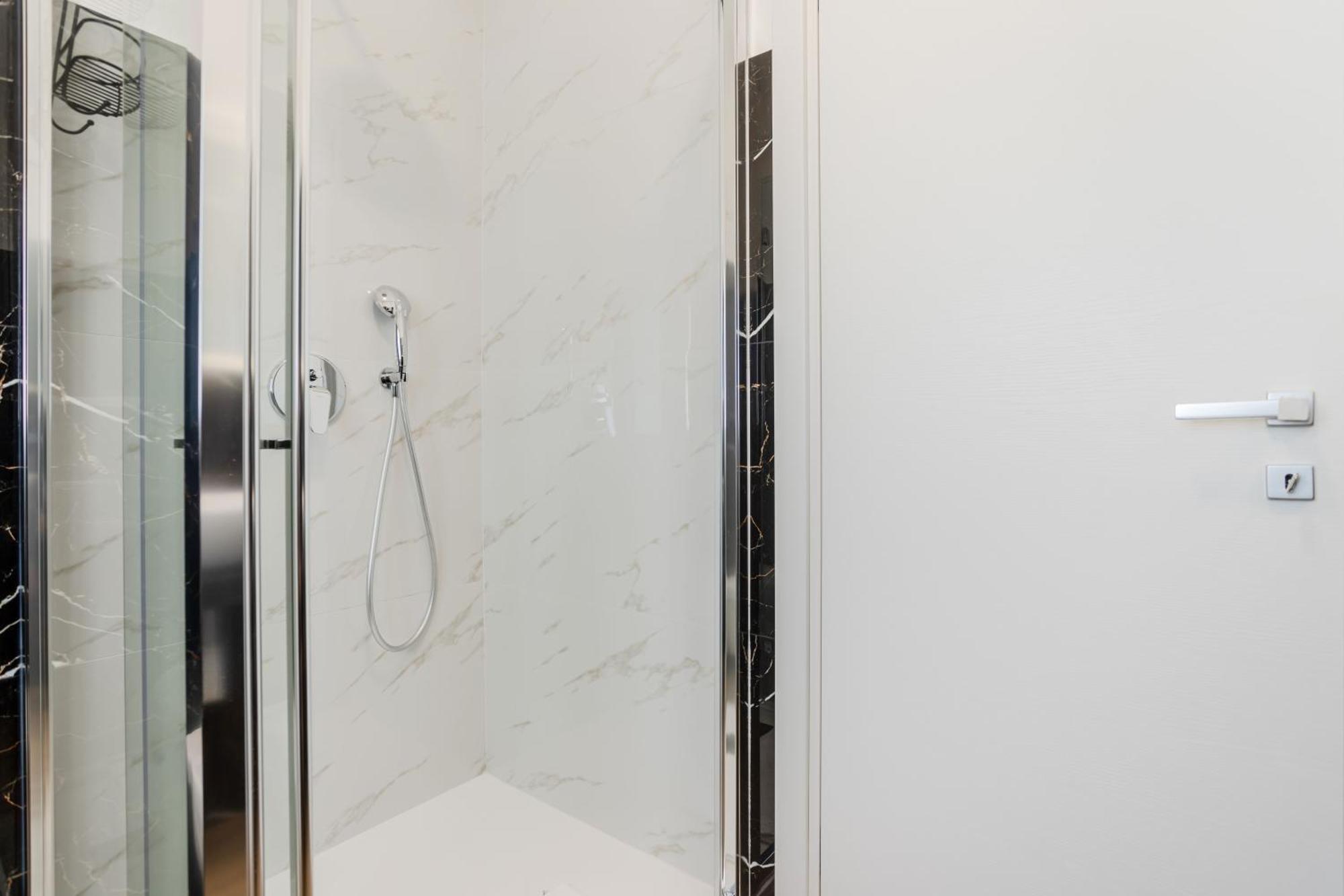 Pietramare Luxury Suites บารี ภายนอก รูปภาพ